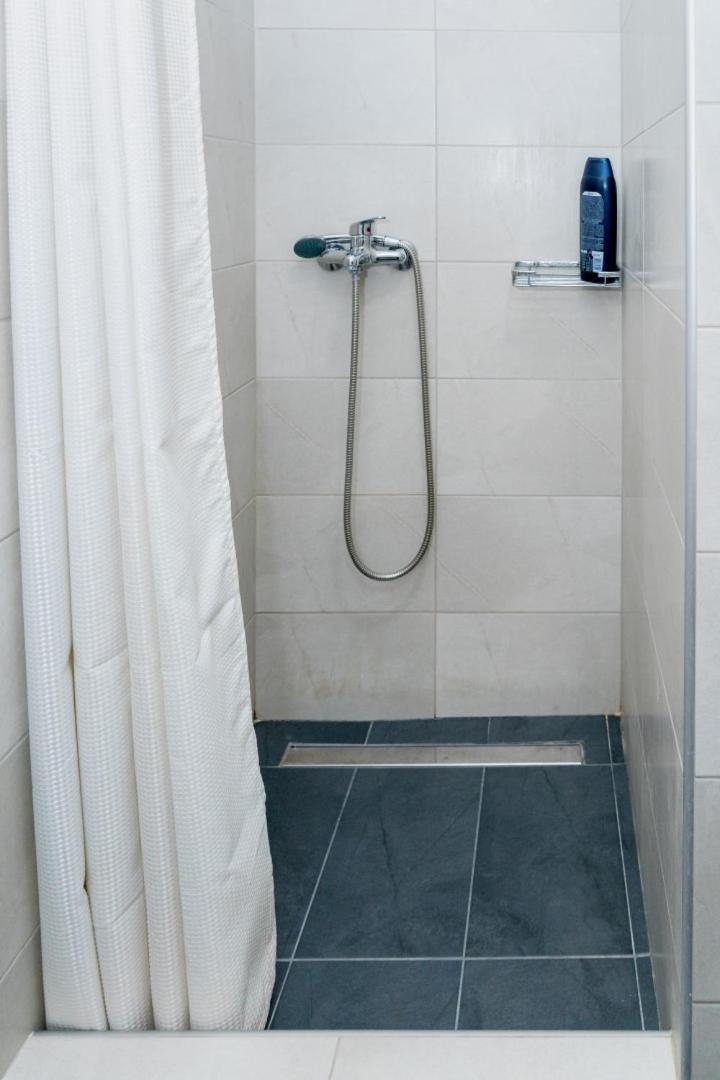 Kosmos Service Apartment Near Turkish Consulat And Saint Dimitrious Church With Additional Cost Parking Салоники Экстерьер фото