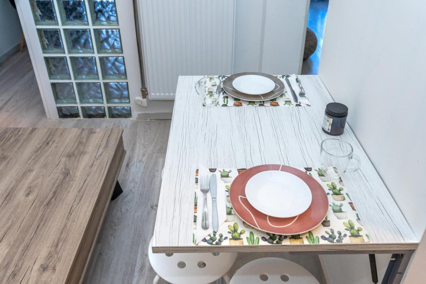 Kosmos Service Apartment Near Turkish Consulat And Saint Dimitrious Church With Additional Cost Parking Салоники Экстерьер фото
