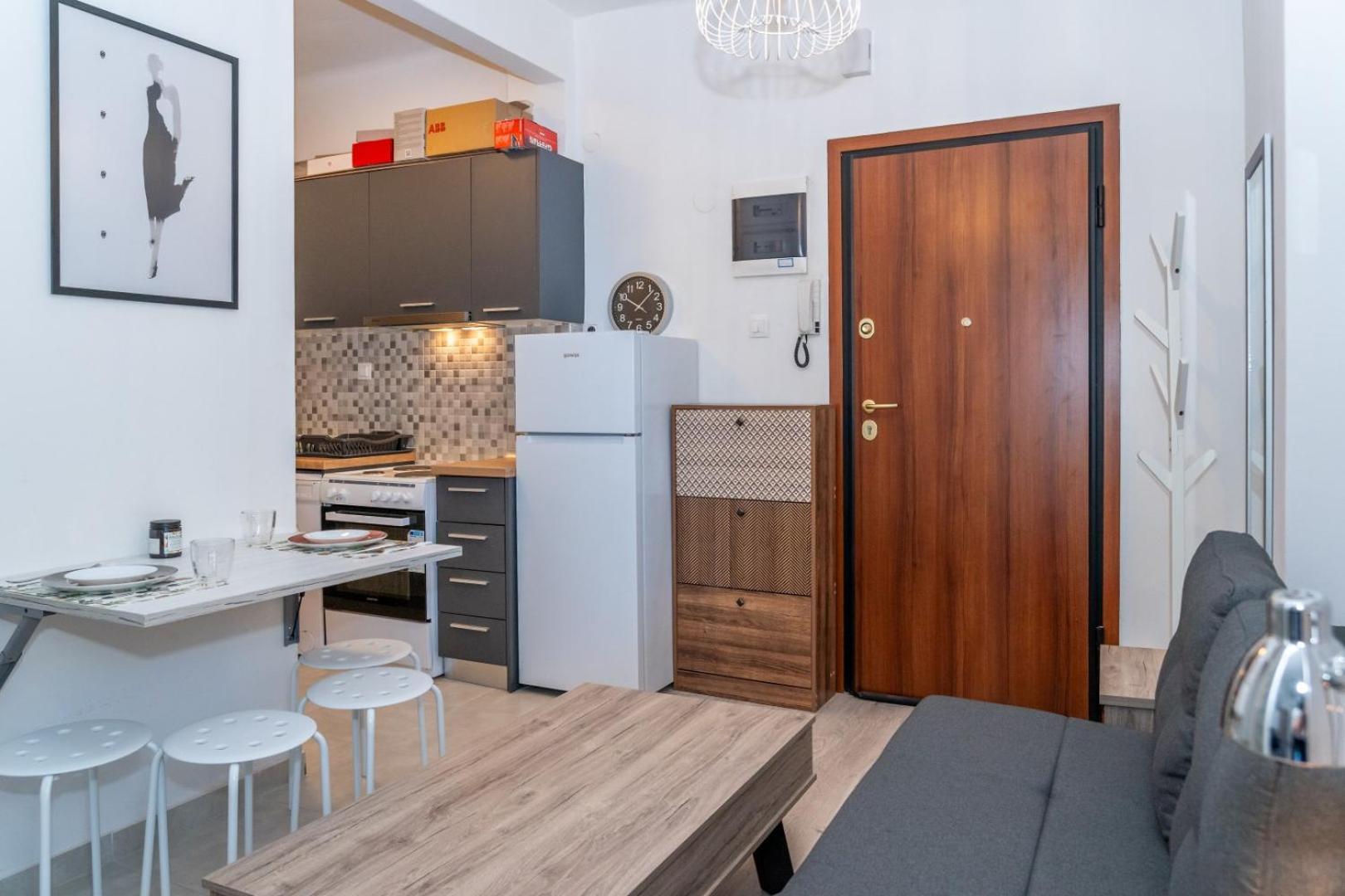Kosmos Service Apartment Near Turkish Consulat And Saint Dimitrious Church With Additional Cost Parking Салоники Экстерьер фото